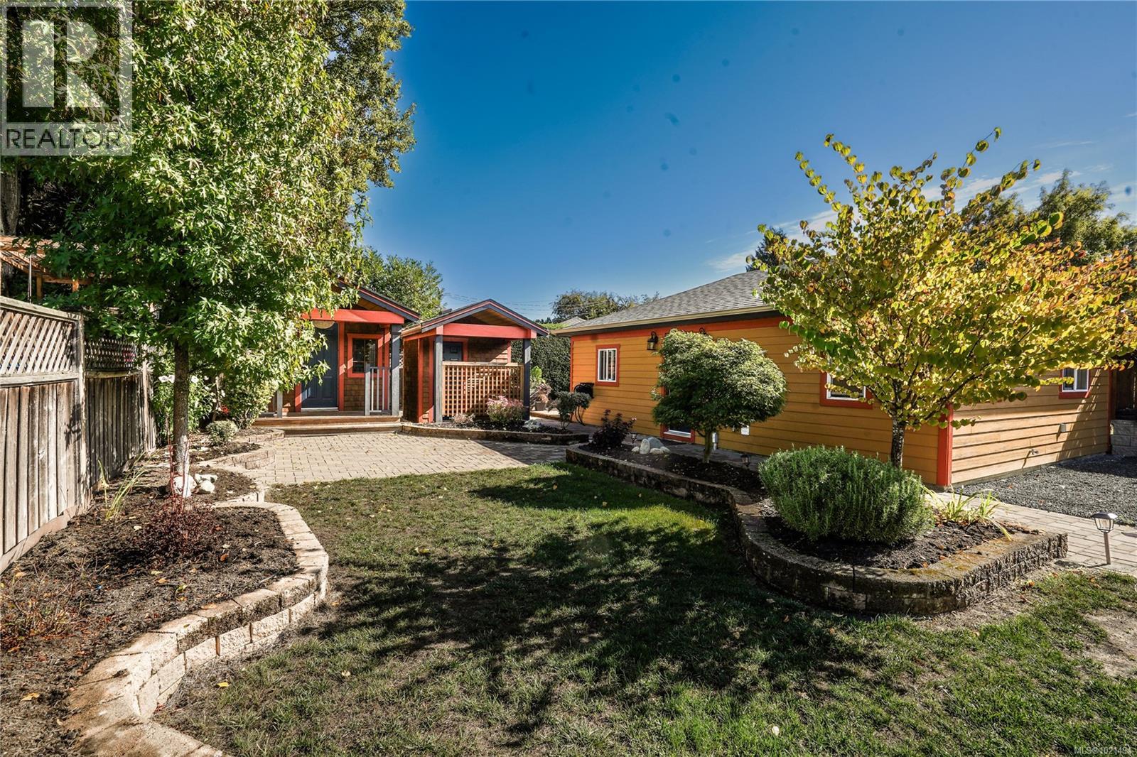  2617 Doncaster Drive, Victoria