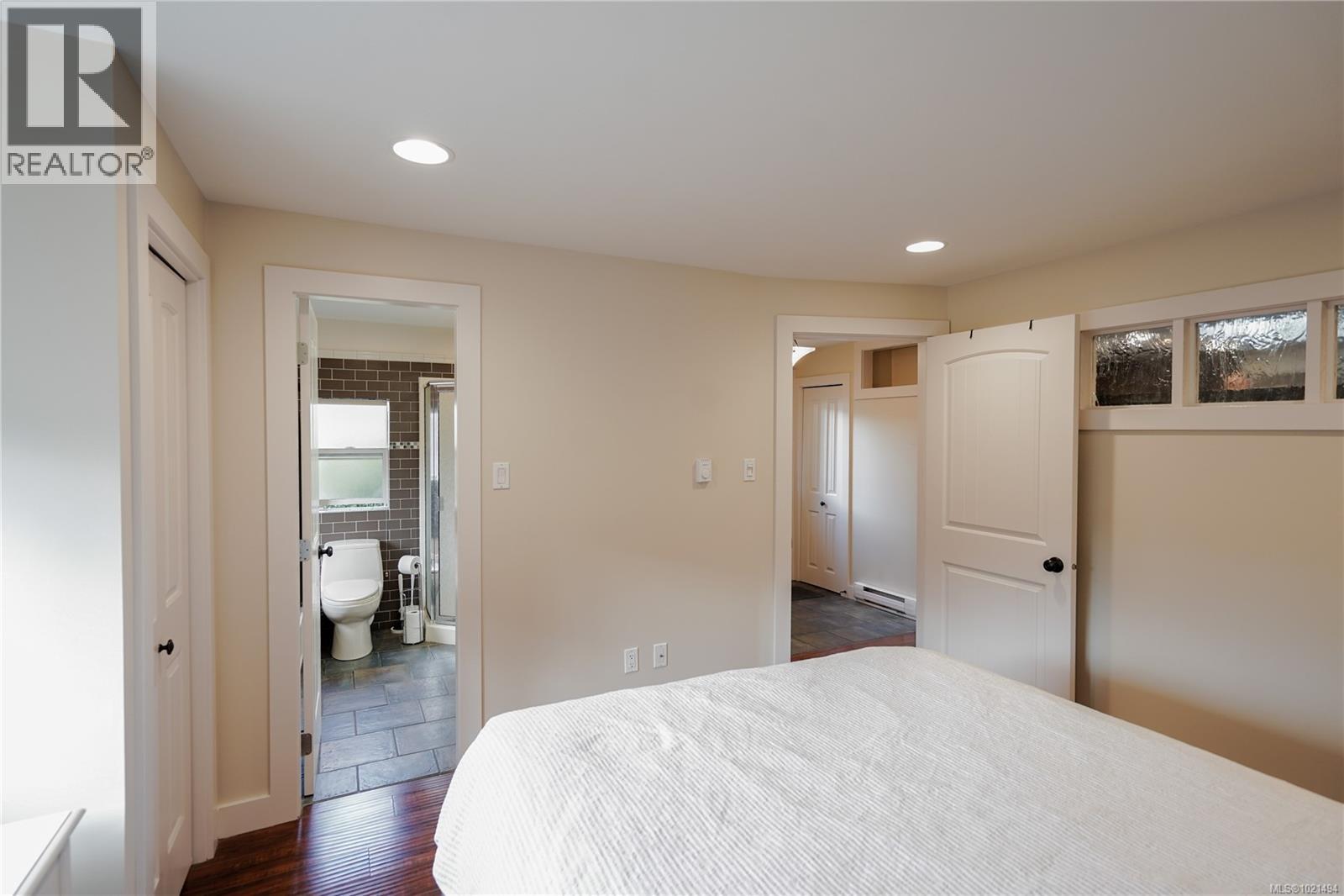  2617 Doncaster Drive, Victoria