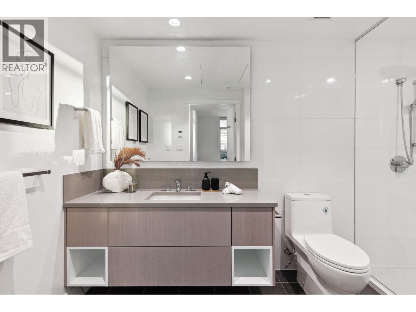 1301 1675 LIONS GATE LANE, North Vancouver