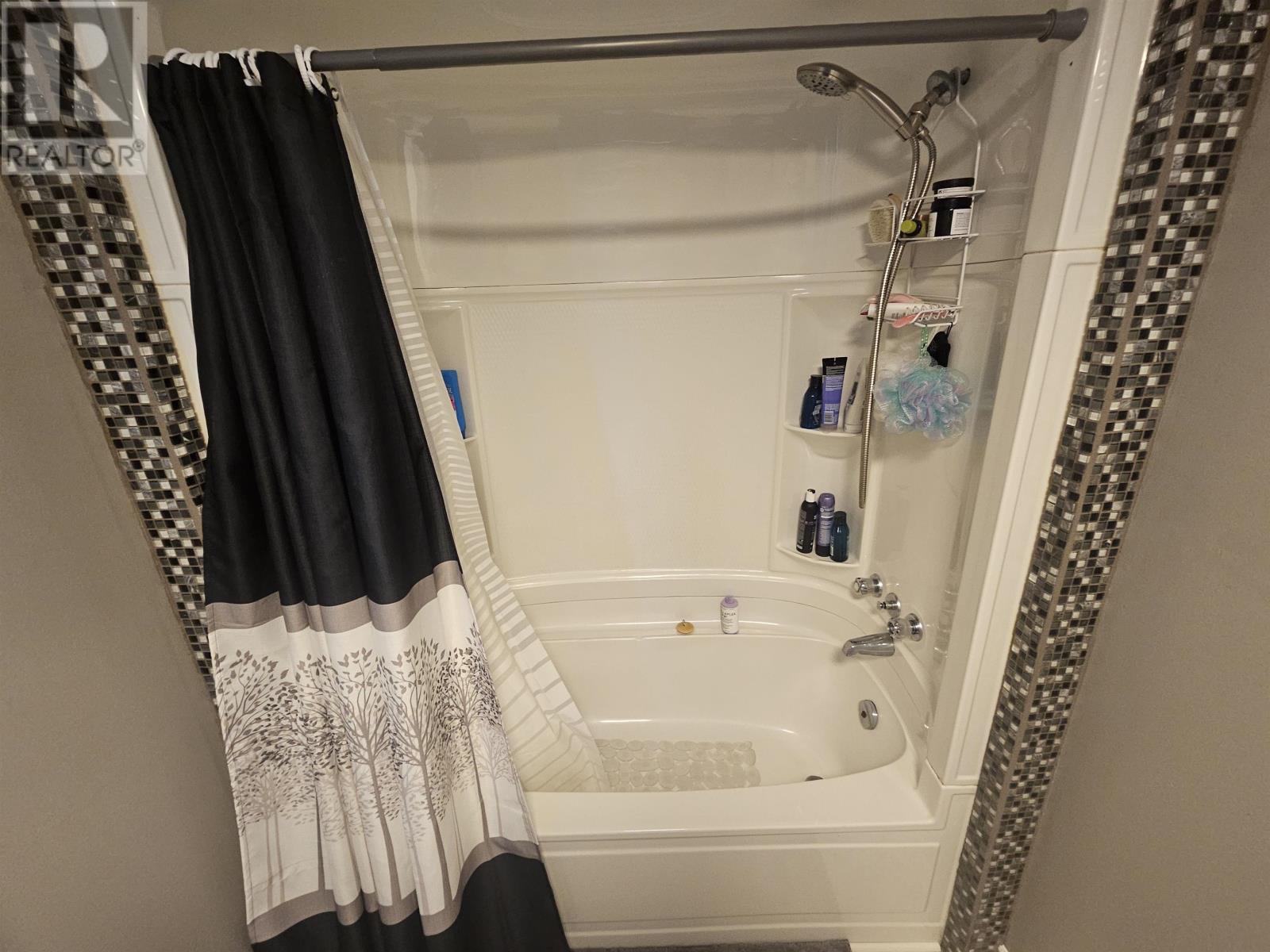 Property 16 of 25 of 66 MacLeod Street