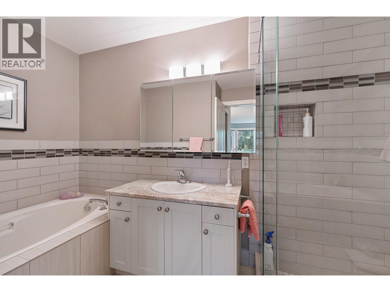 105 609 Truswell Road, Kelowna