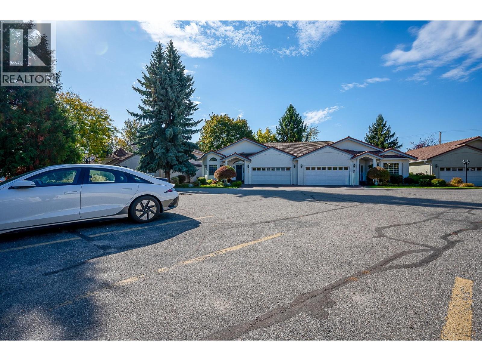 105 609 Truswell Road, Kelowna