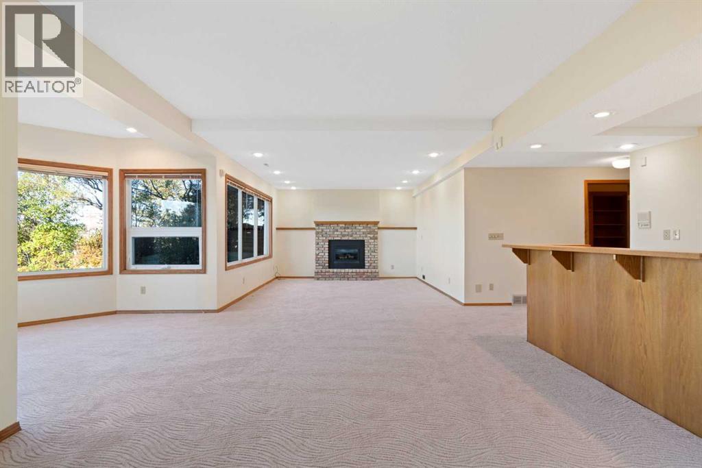 Single Family House for Sale in  Edenstone View NW Edgemont Calgary 