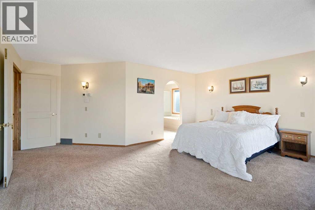 Single Family House for Sale in  Edenstone View NW Edgemont Calgary 