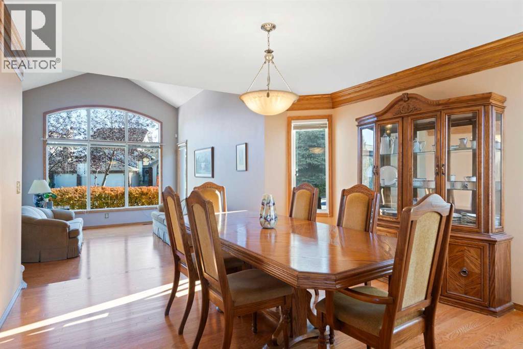 Single Family House for Sale in  Edenstone View NW Edgemont Calgary 