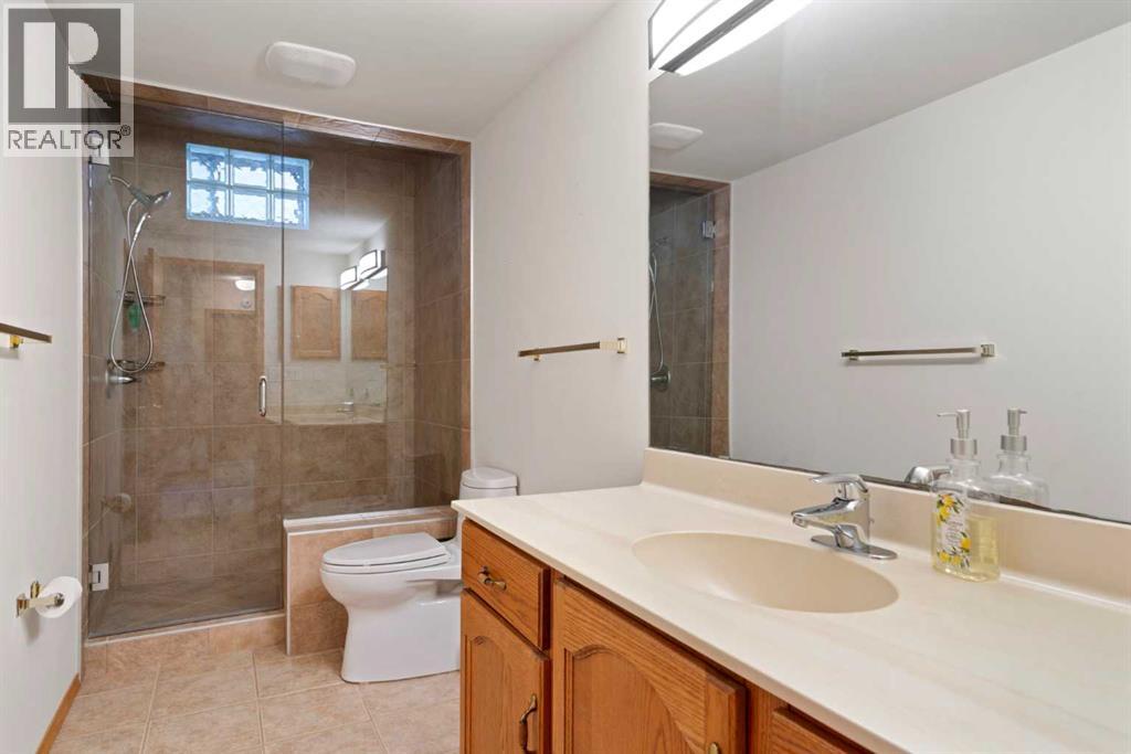 Single Family House for Sale in  Edenstone View NW Edgemont Calgary 