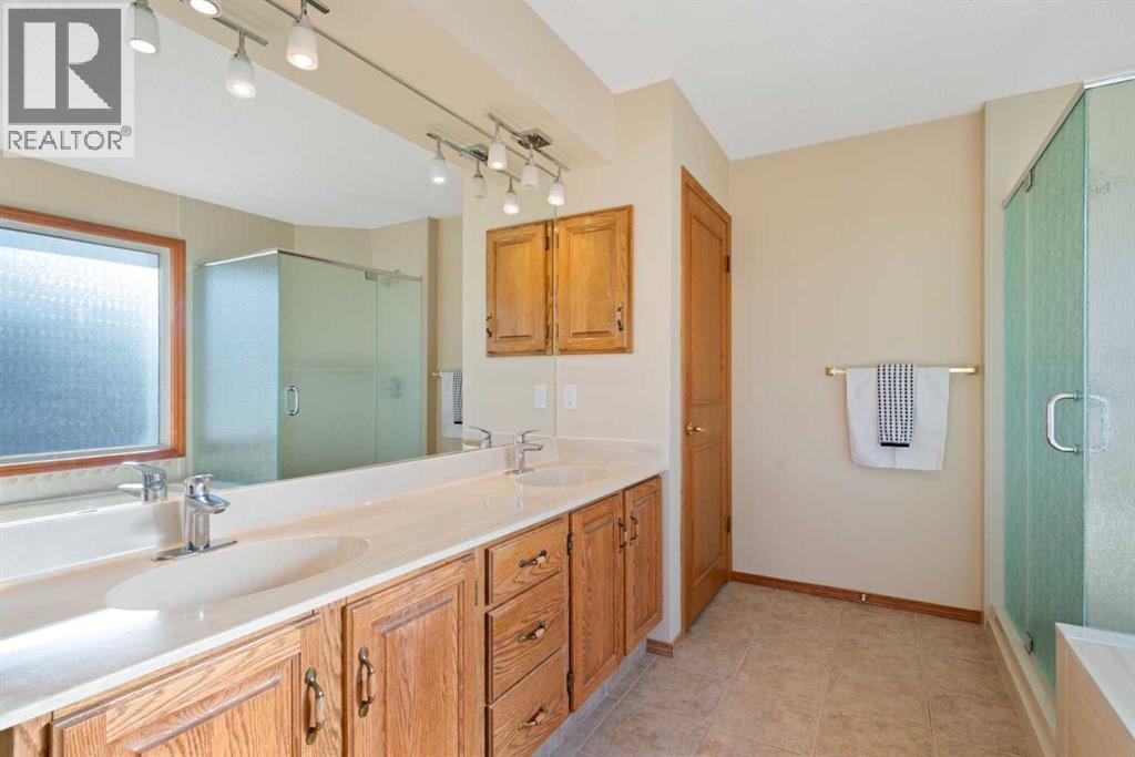 Single Family House for Sale in  Edenstone View NW Edgemont Calgary 