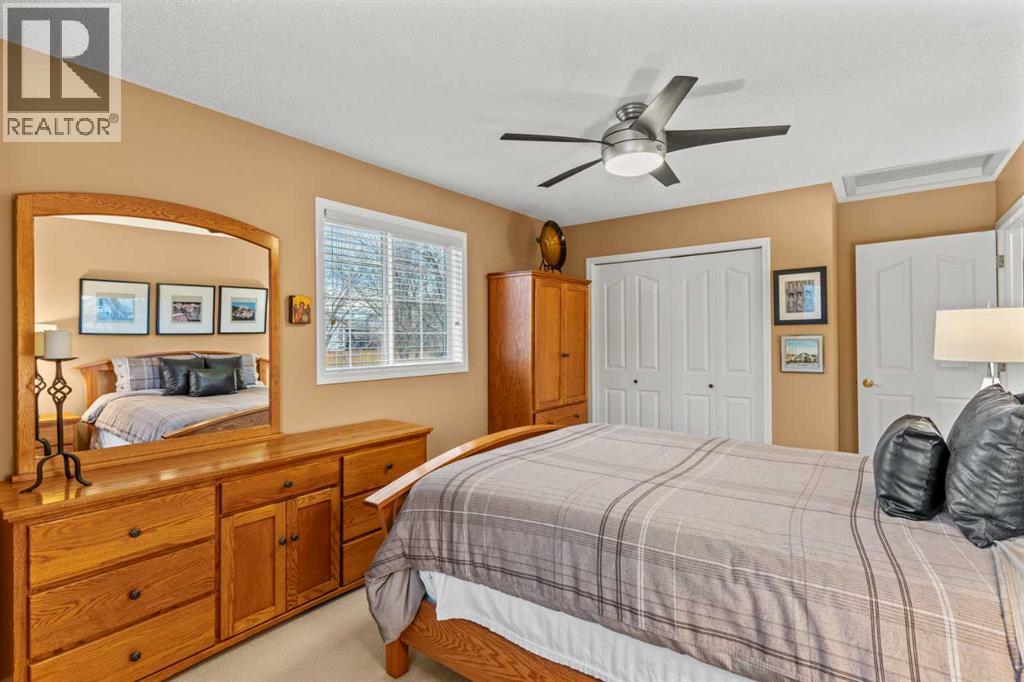 Single Family House for Sale in  Mt Aberdeen Manor SE McKenzie Lake Calgary 