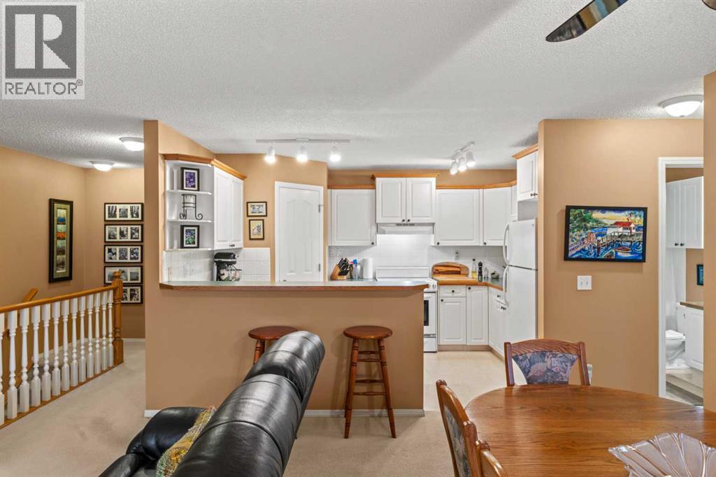 Single Family House for Sale in  Mt Aberdeen Manor SE McKenzie Lake Calgary 