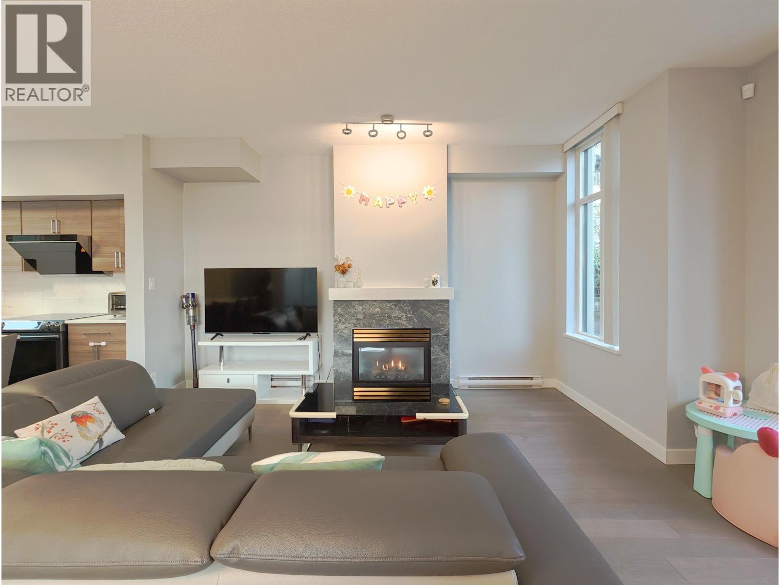 TH16 2089 ROSSER AVENUE, Burnaby