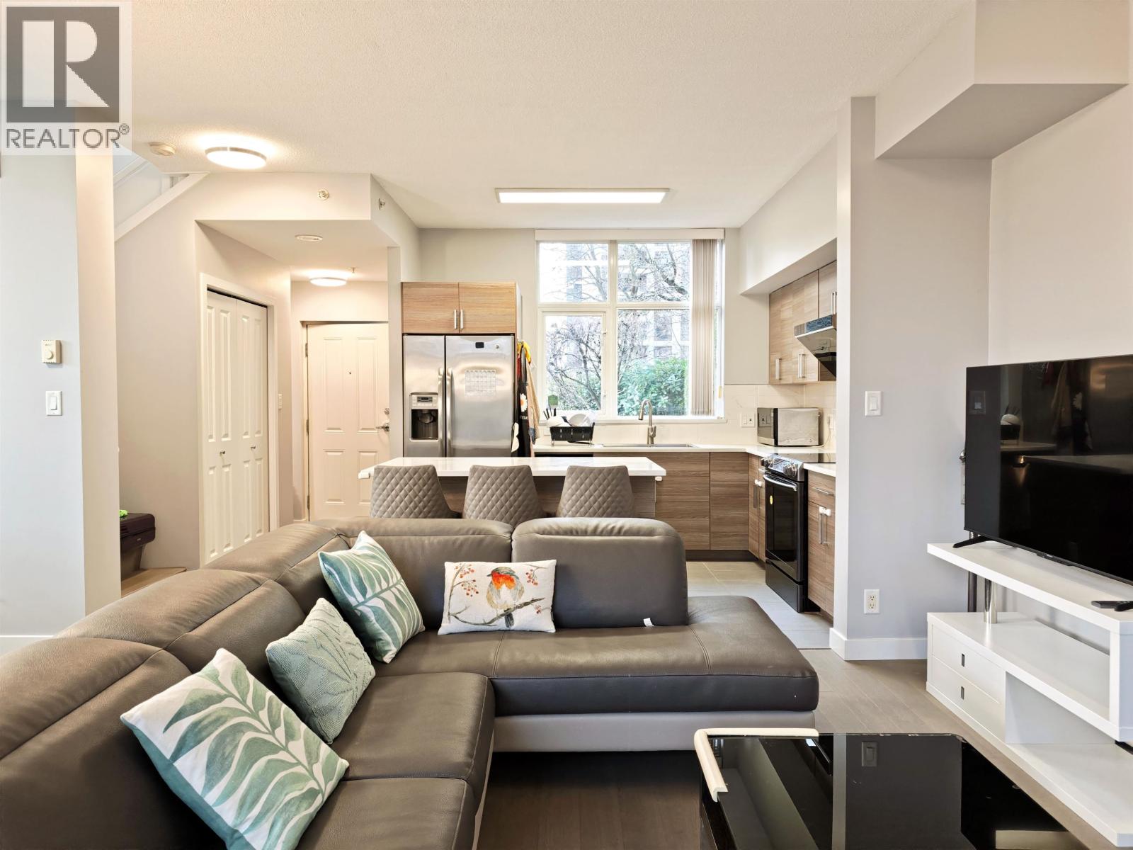 TH16 2089 ROSSER AVENUE, Burnaby