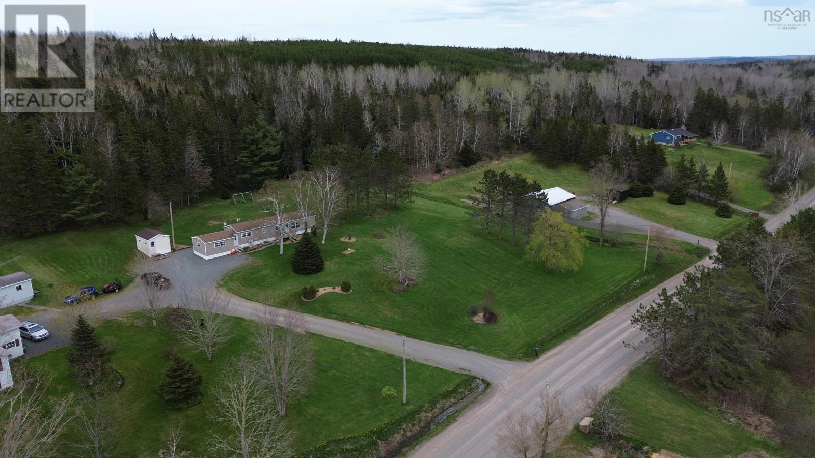 Property 25 of 49 of 1824 Glen Road