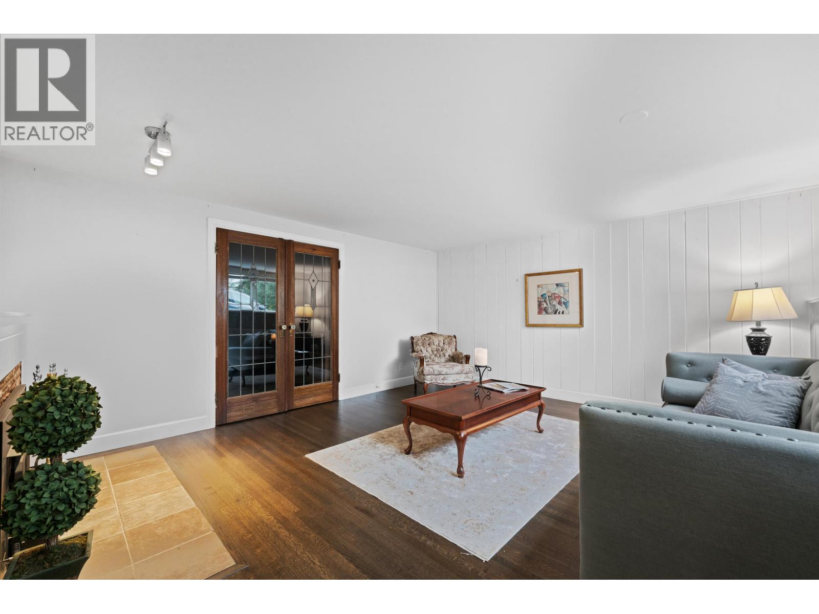 385 STEVENS DRIVE, West Vancouver