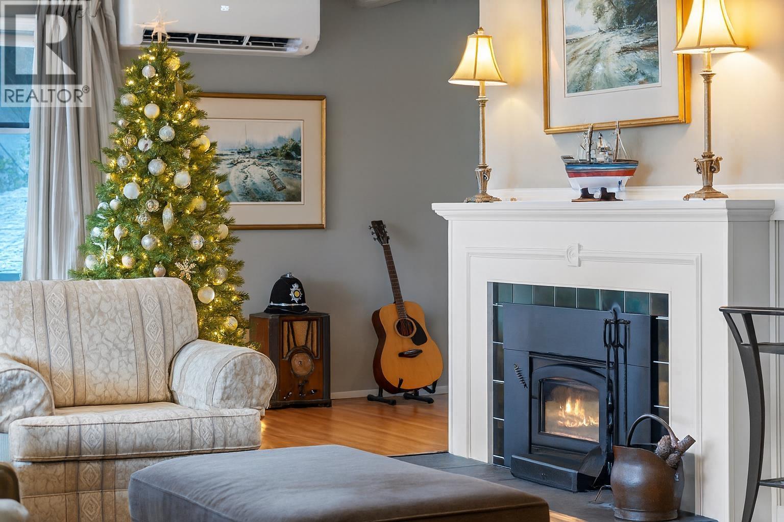 385 STEVENS DRIVE, West Vancouver