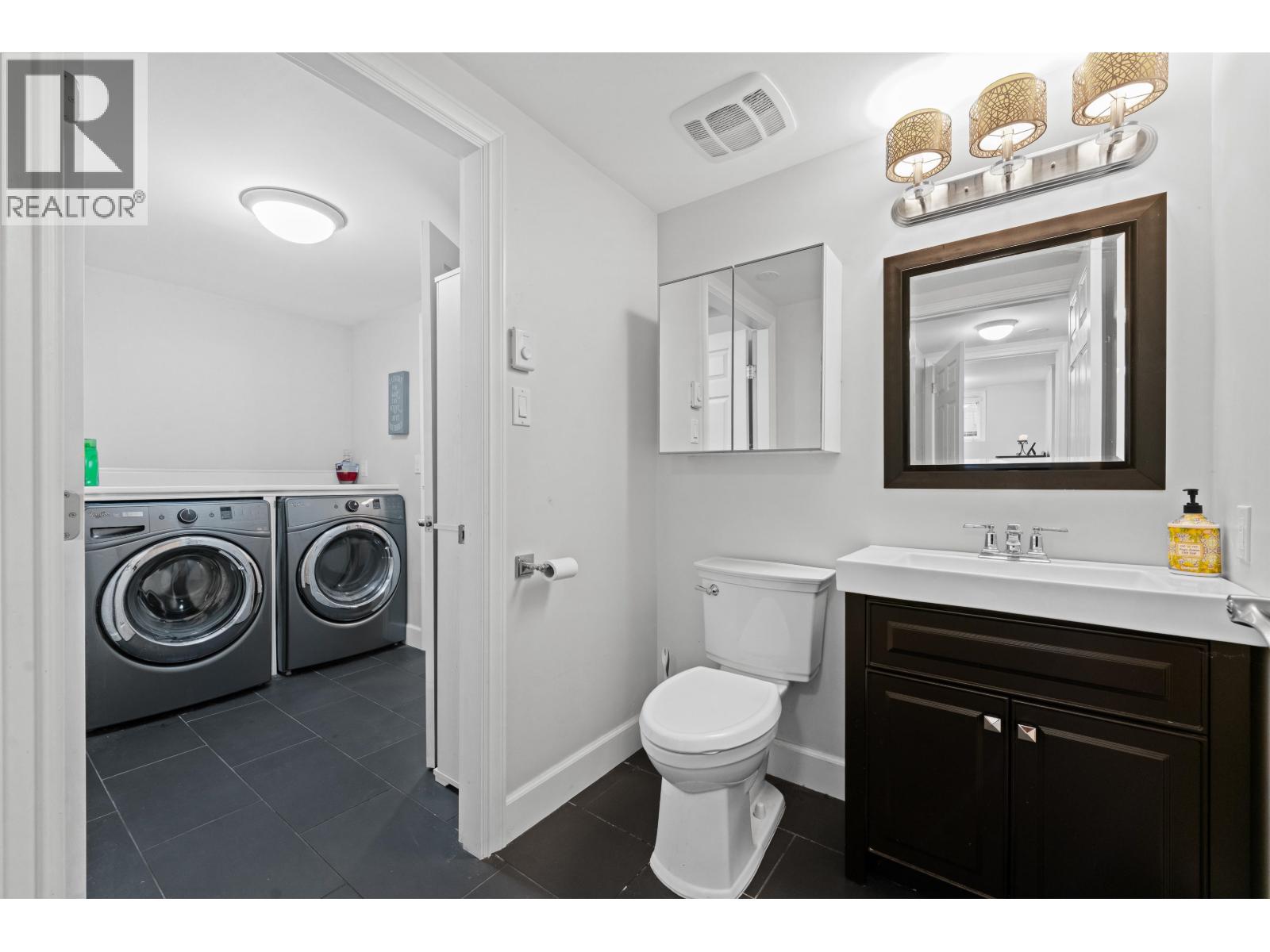 385 STEVENS DRIVE, West Vancouver