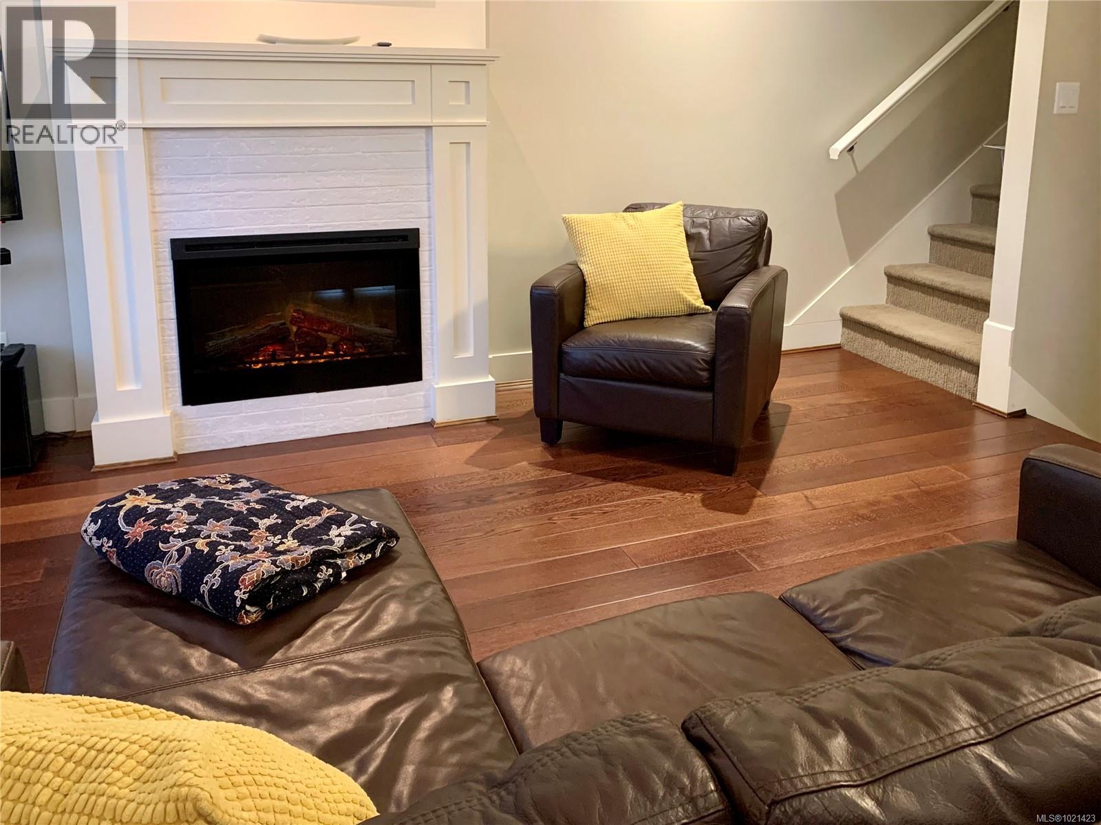 8 675 Superior St, Victoria