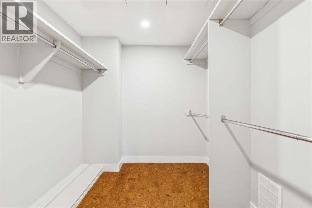 Single Family House for Sale in D   Street NE Crescent Heights Calgary 