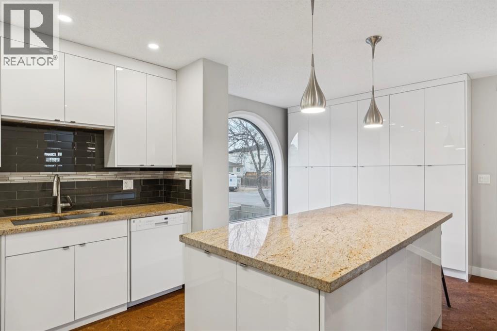 Single Family House for Sale in D   Street NE Crescent Heights Calgary 