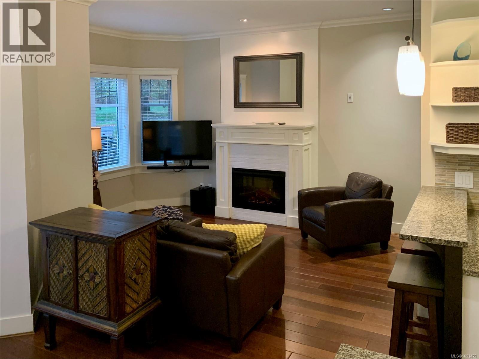 8 675 Superior St, Victoria