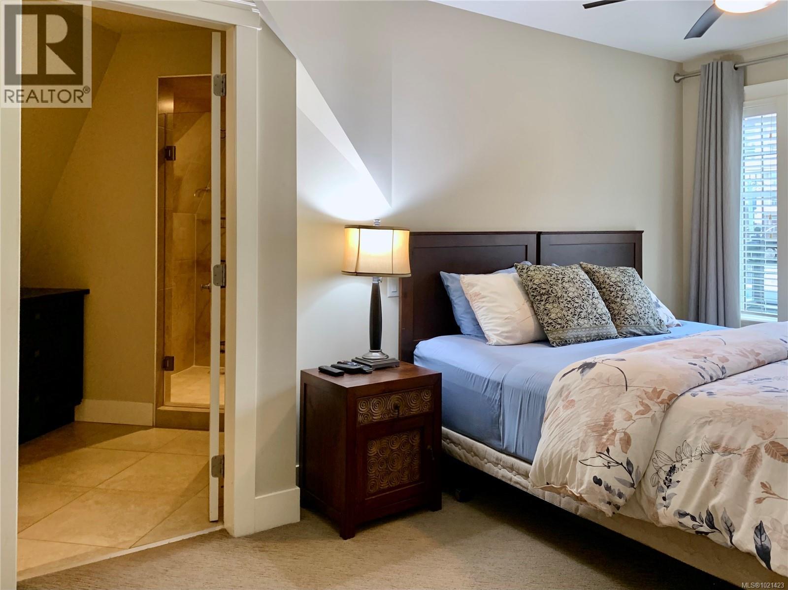 8 675 Superior St, Victoria