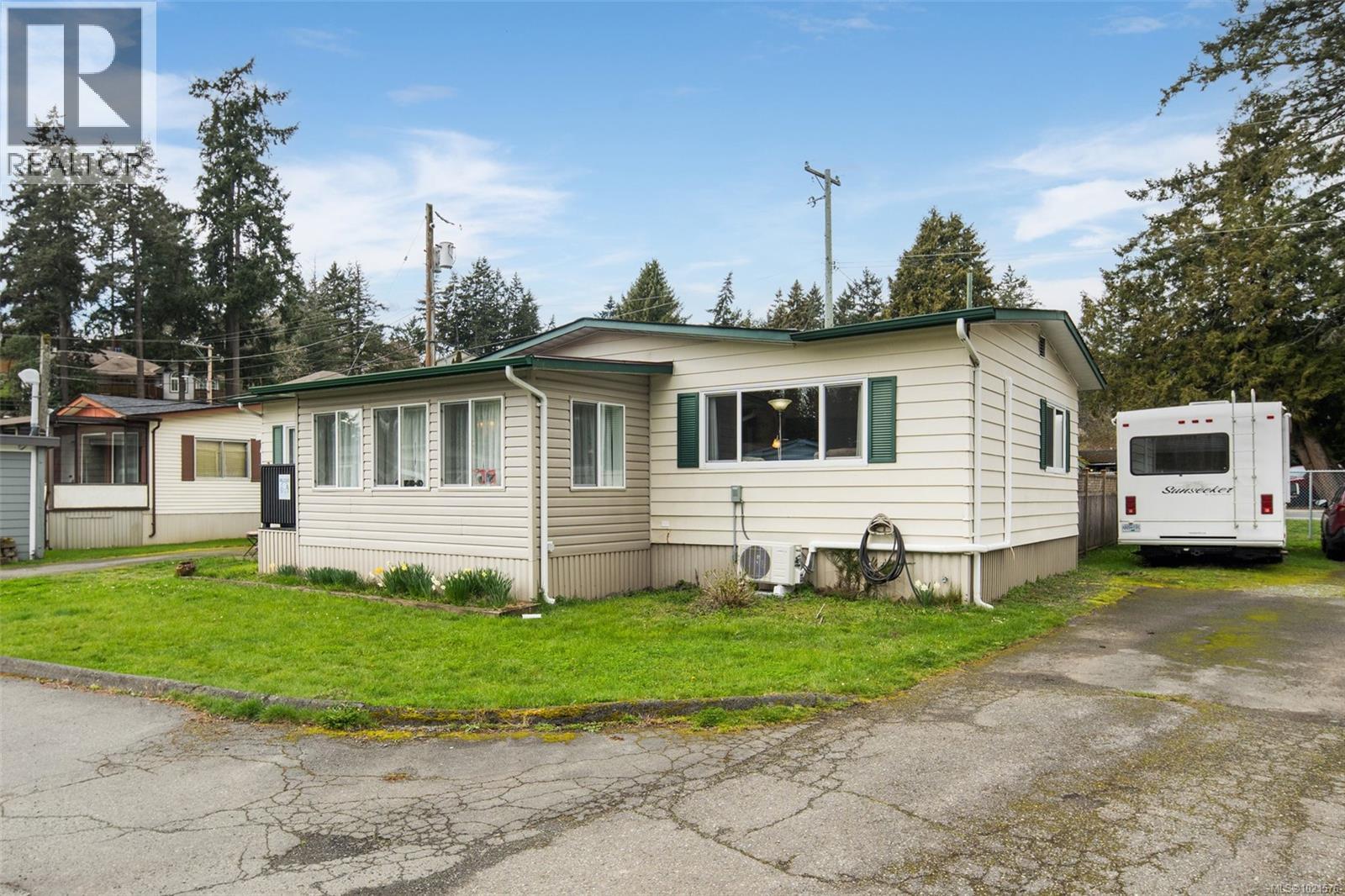 3 2607 Selwyn Road, Langford