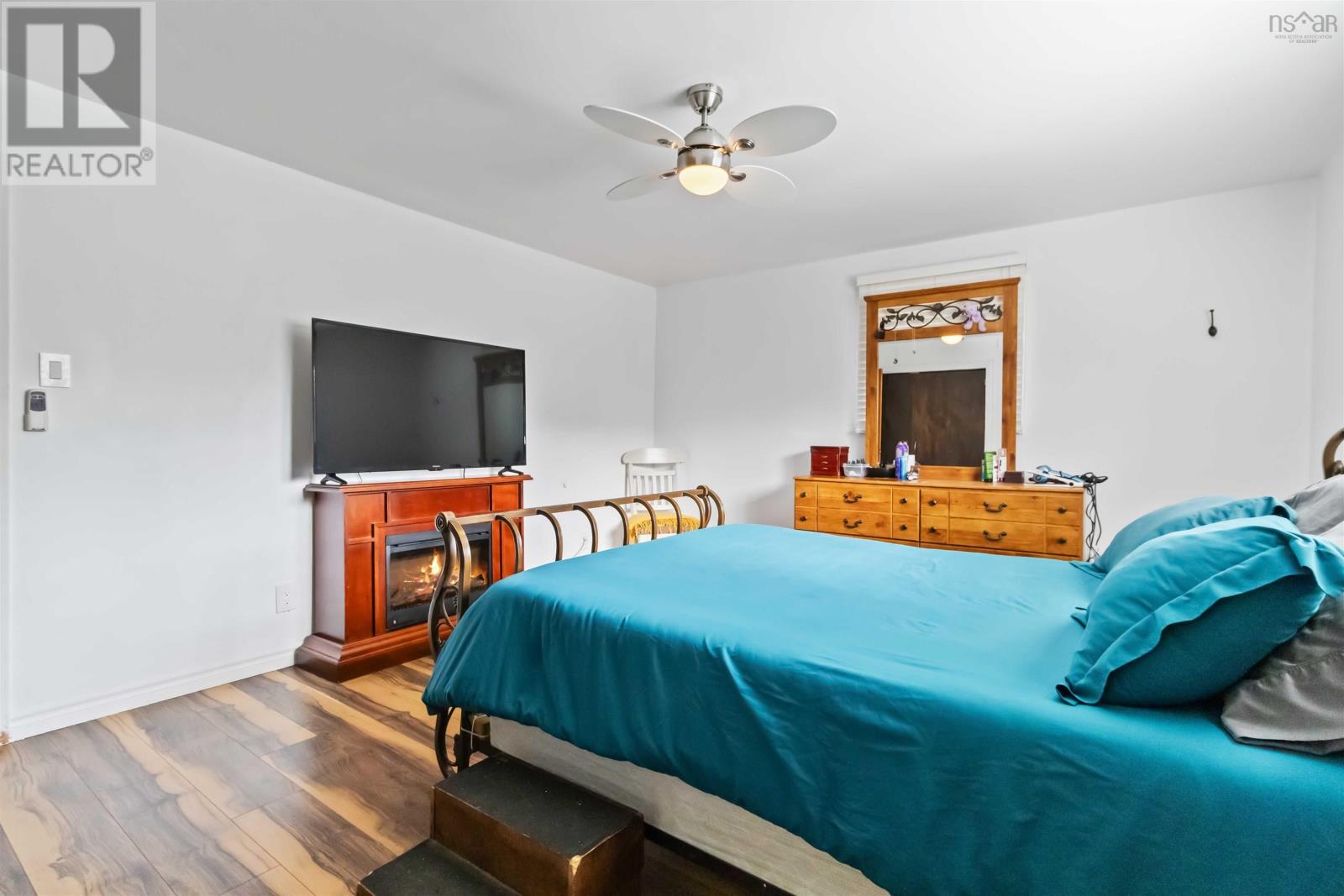 Property 20 of 35 of 61 Birch Hill Drive