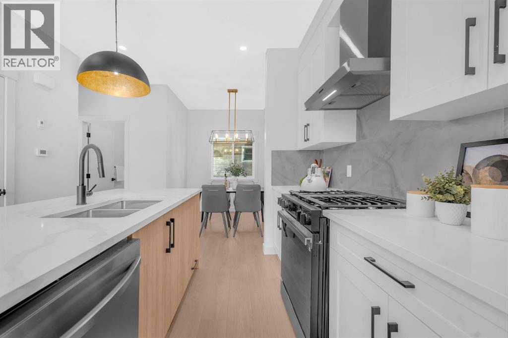 Single Family House for Sale in   Avenue NW Capitol Hill Calgary 