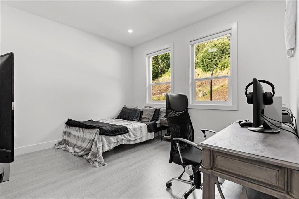 8555 FOREST GATE DRIVE, Eastern Hillsides, Chilliwack