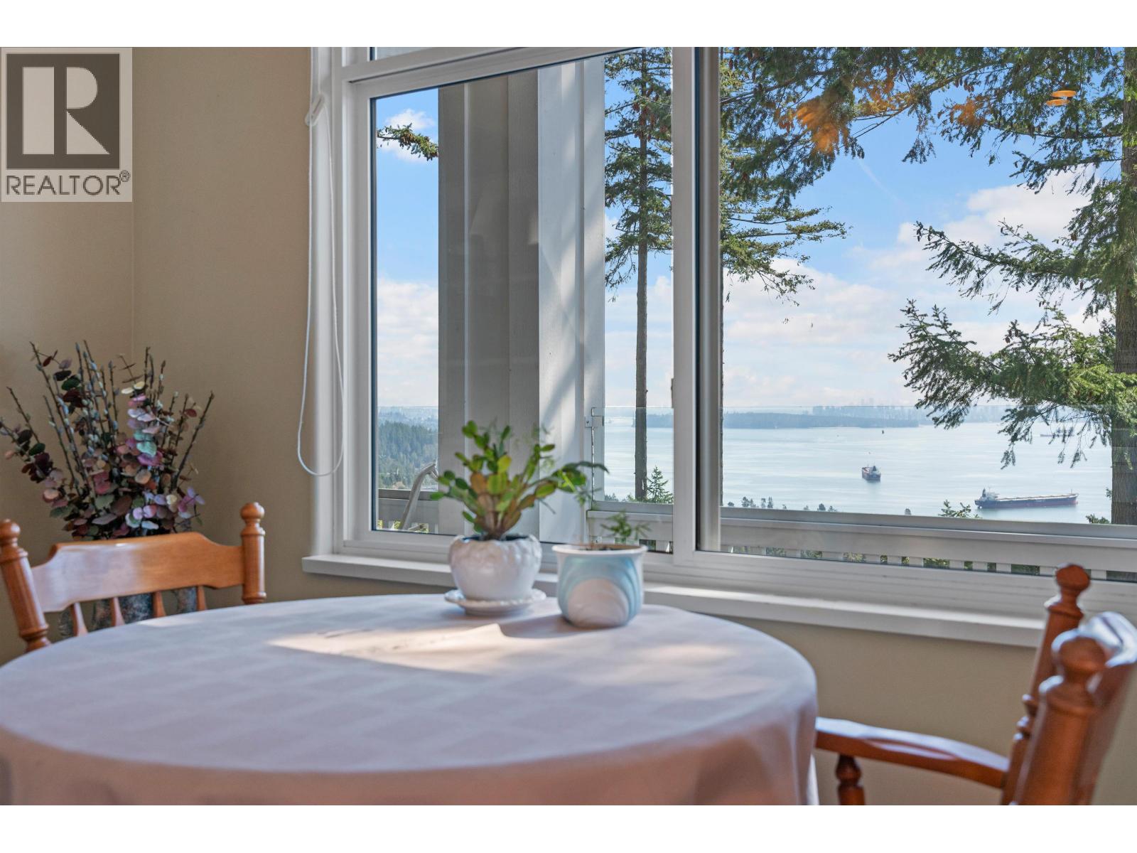 4 5110 ALDERFEILD PLACE, West Vancouver