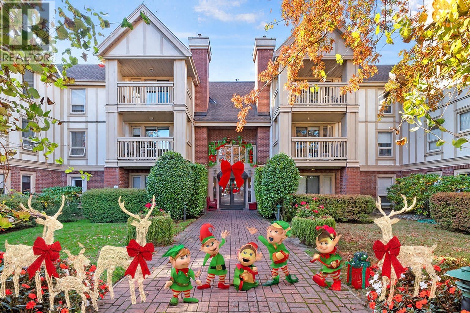 205 843 22ND STREET, West Vancouver