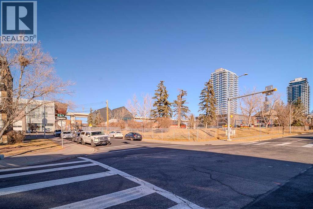 Single Family House for Sale in    Avenue SW Sunalta Calgary 