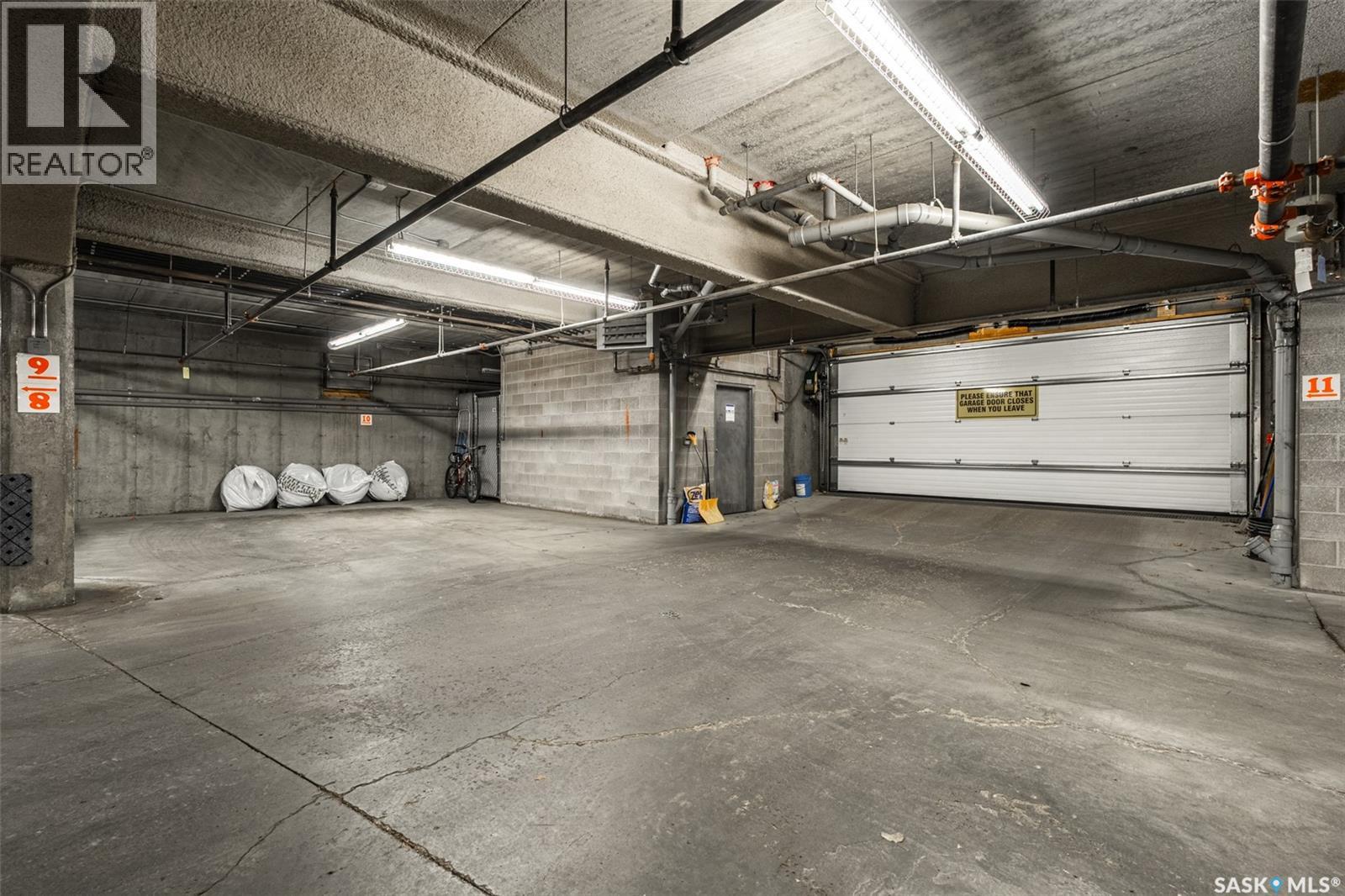 Single Family House Low rise for Sale in   Heath AVENUE Saskatoon 