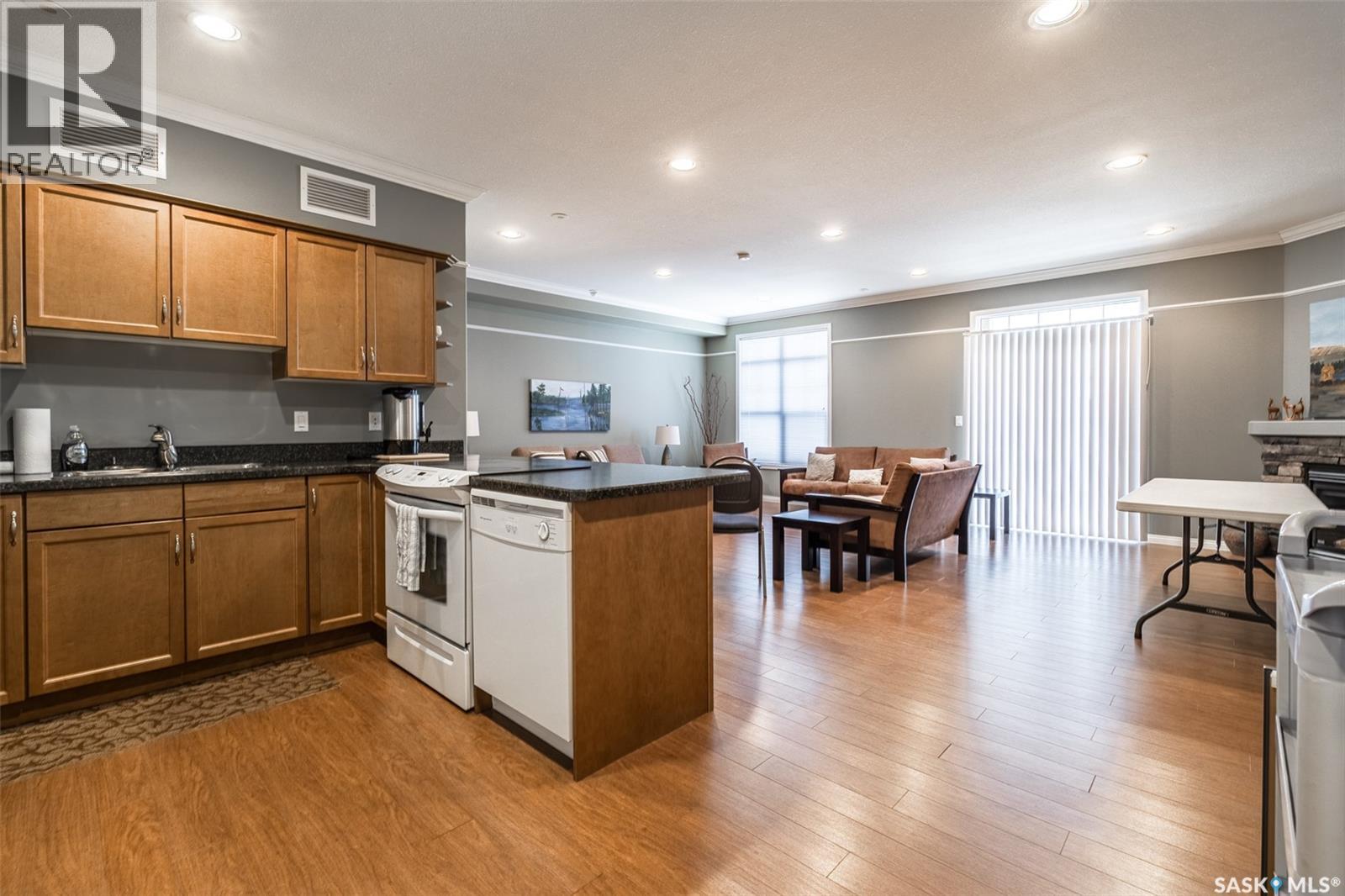 Single Family House Low rise for Sale in   Heath AVENUE Saskatoon 