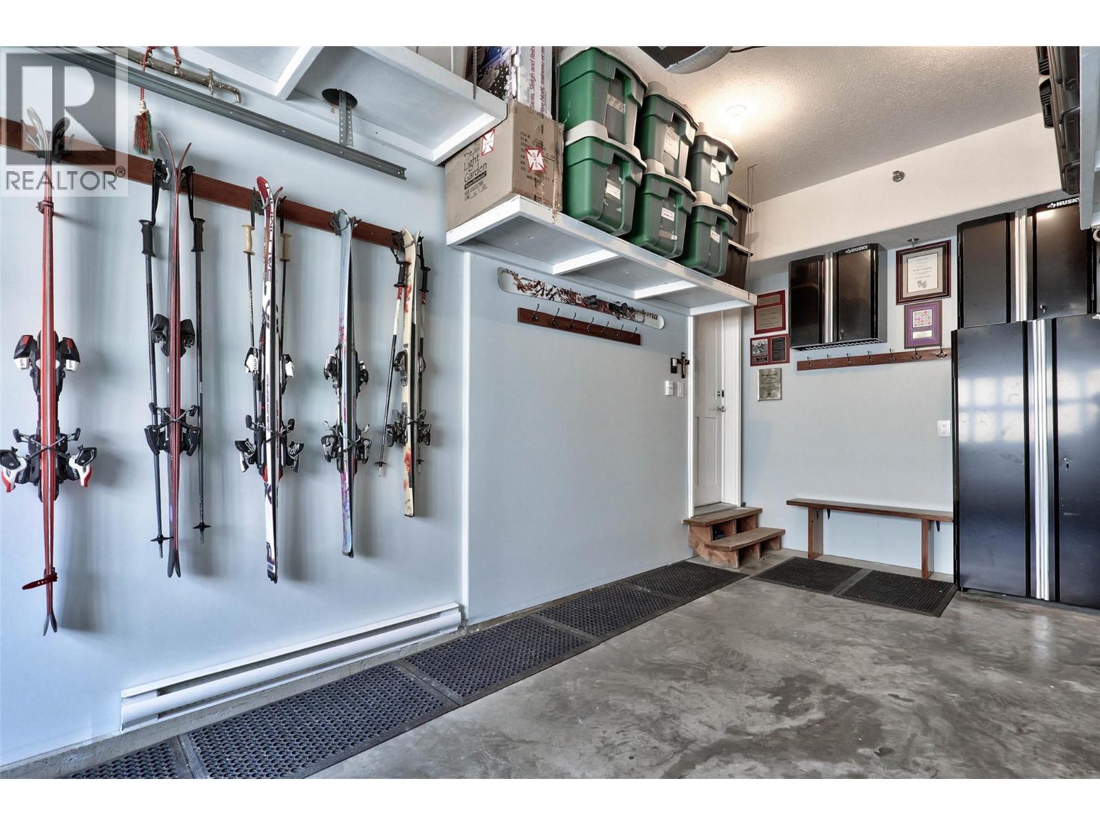 6015 VALLEY Drive Unit# 33, Sun Peaks