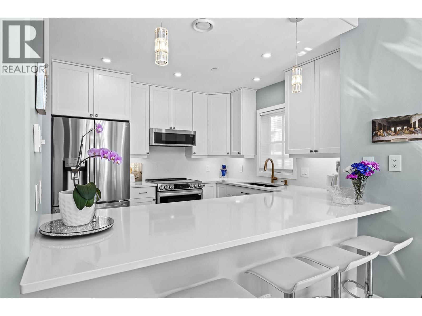 6015 VALLEY Drive Unit# 33, Sun Peaks