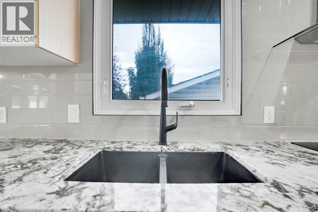 Single Family House Bungalow for Sale in  Buckthorn Road NW Thorncliffe Calgary 