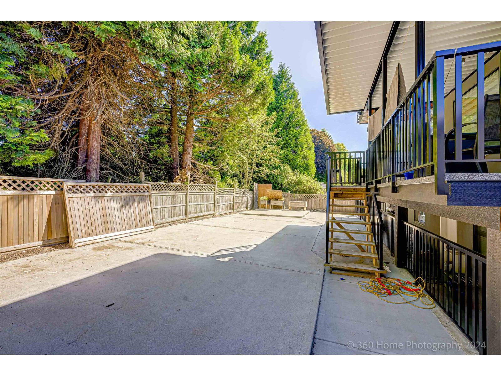 9093 BUCHANAN PLACE, Surrey