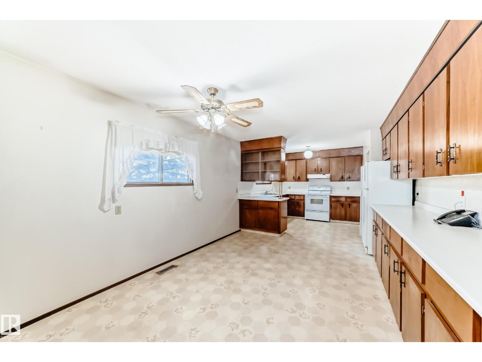 4813 52 AV, Stony Plain