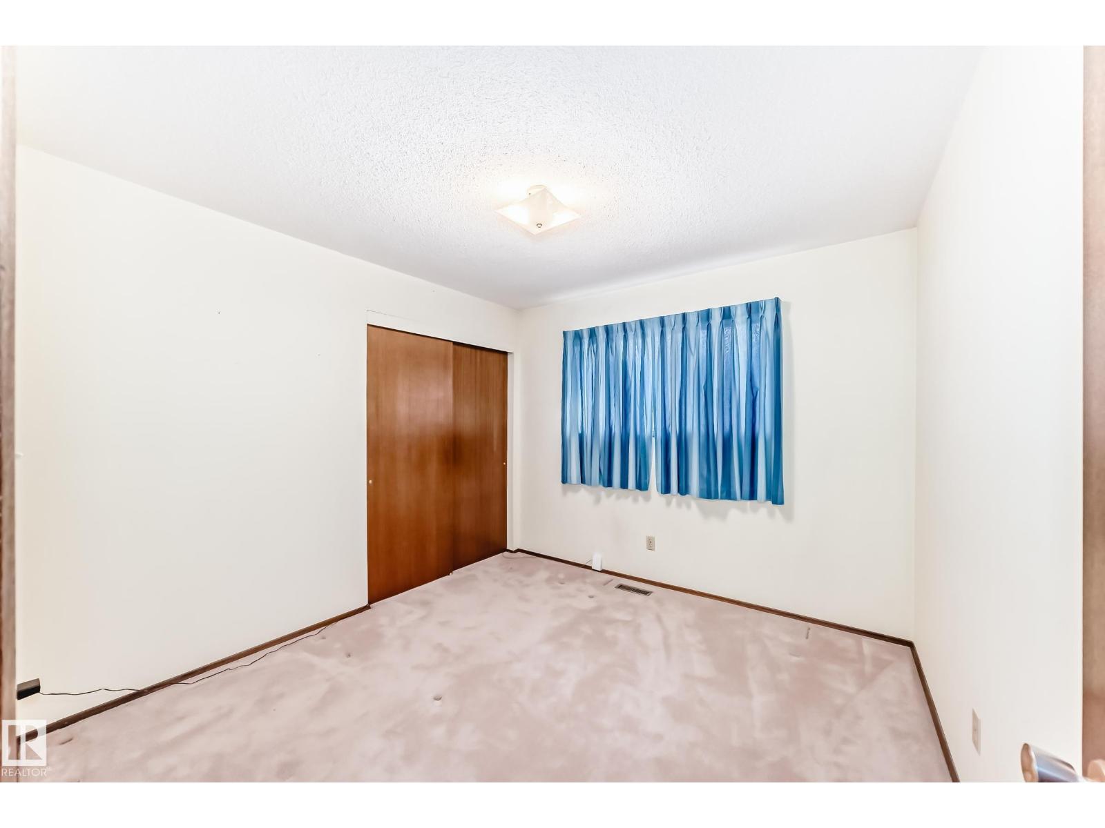 4813 52 AV, Stony Plain