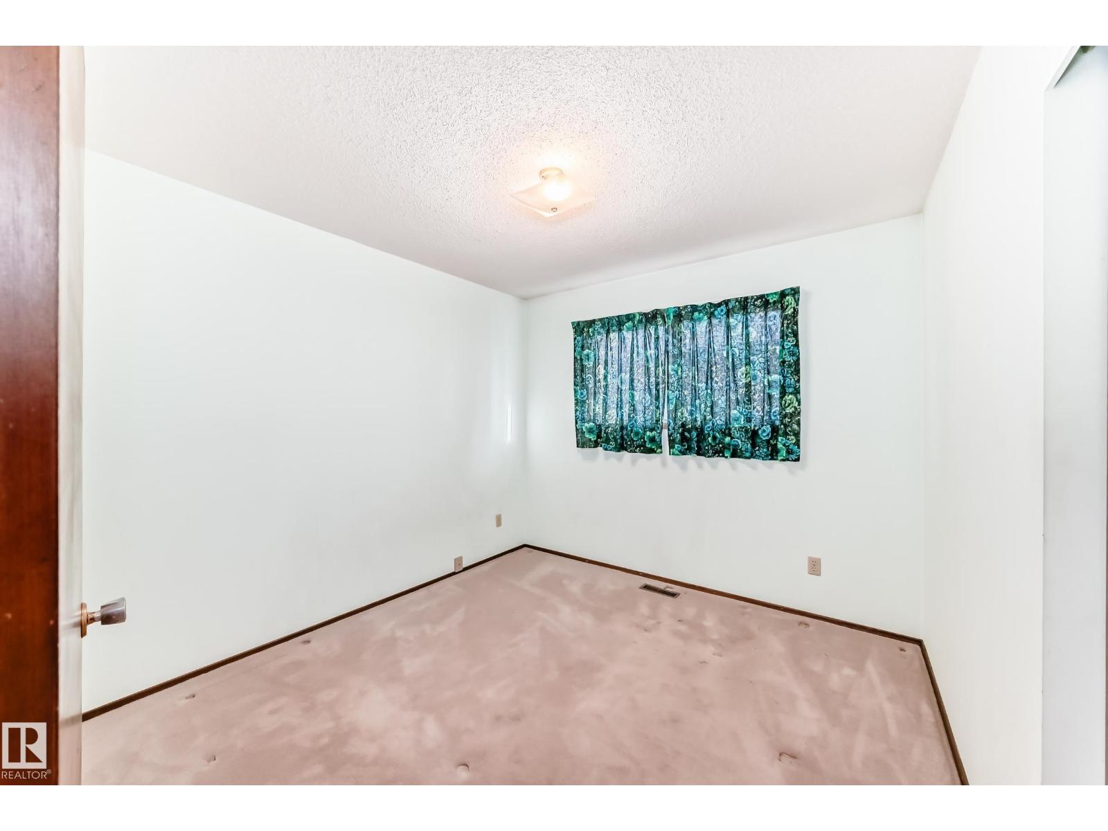 4813 52 AV, Stony Plain