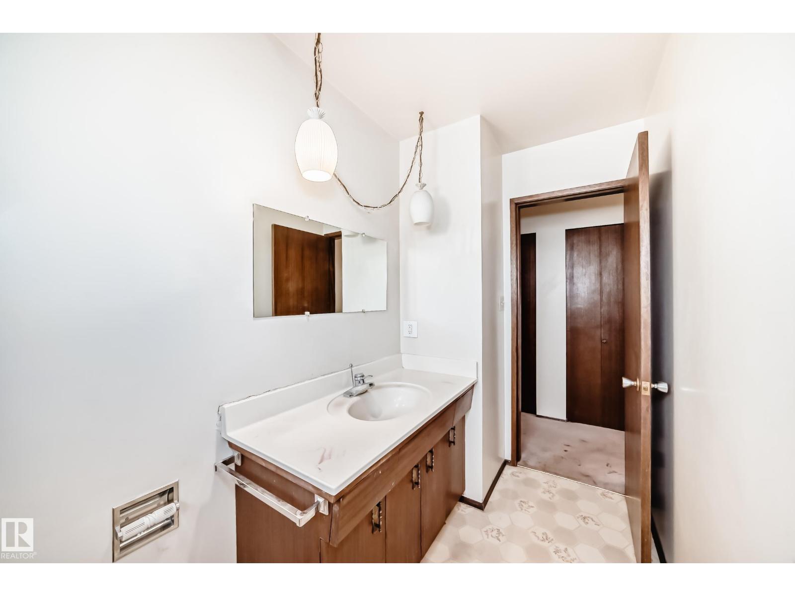 4813 52 AV, Stony Plain