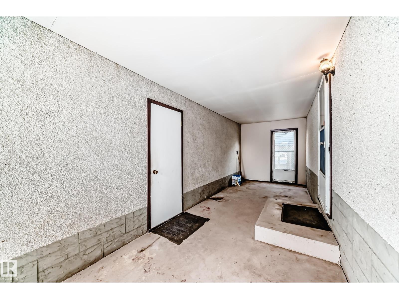 4813 52 AV, Stony Plain