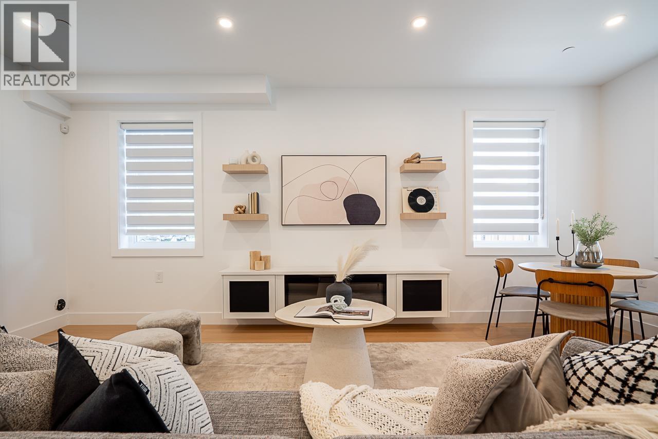 2105 E 33RD AVENUE, Vancouver