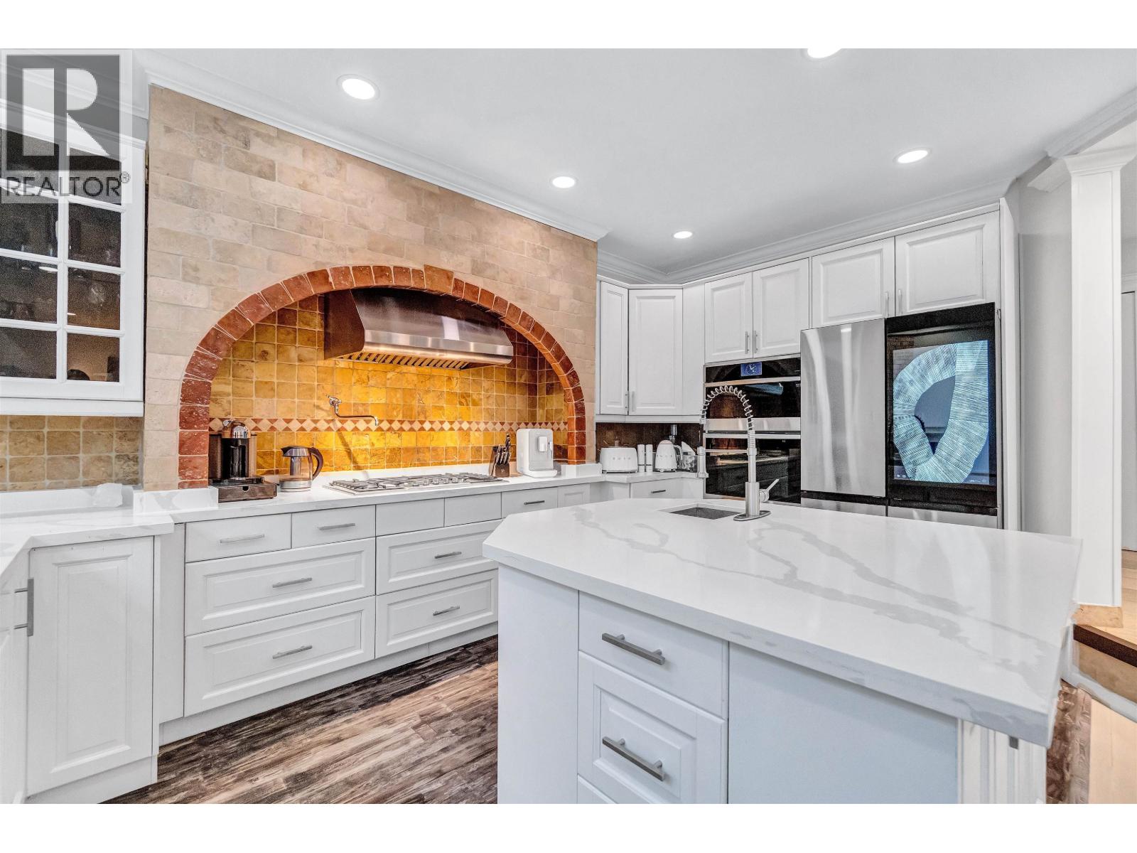 1219 ARBORLYNN DRIVE, North Vancouver