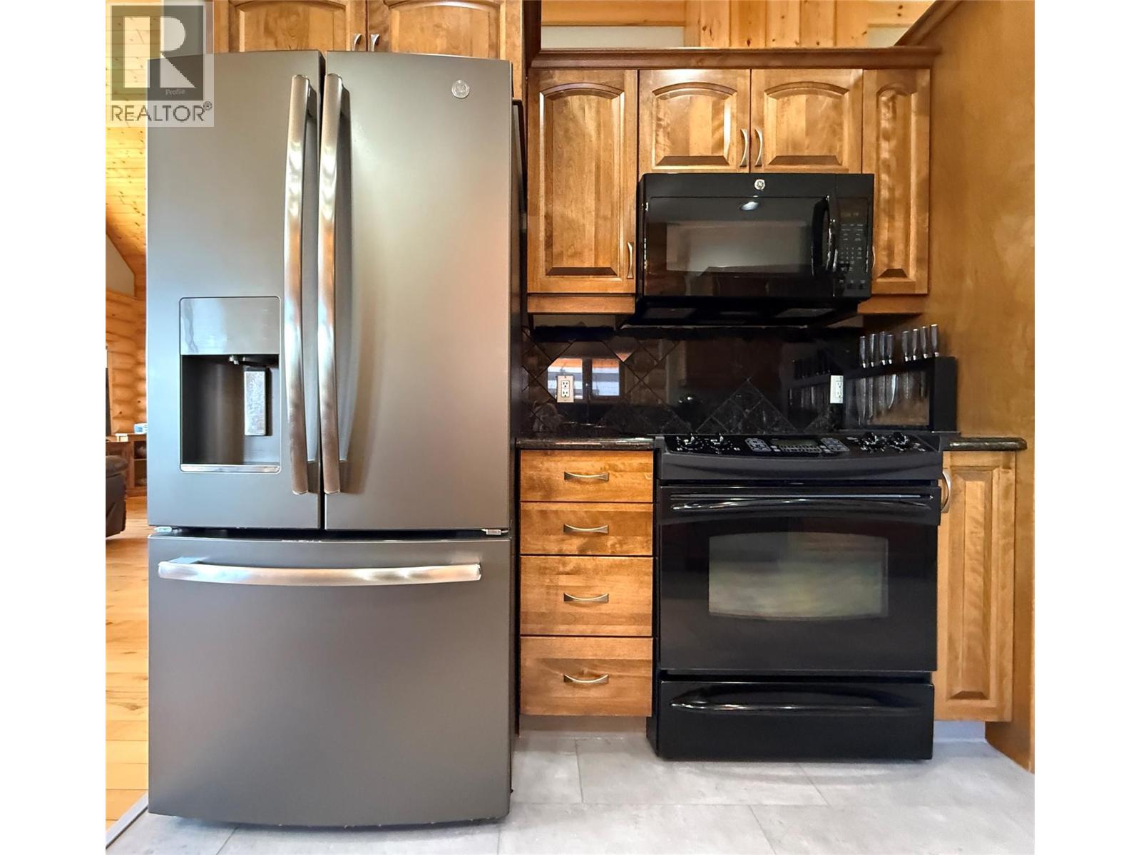 940 313TH DRIVE - 13