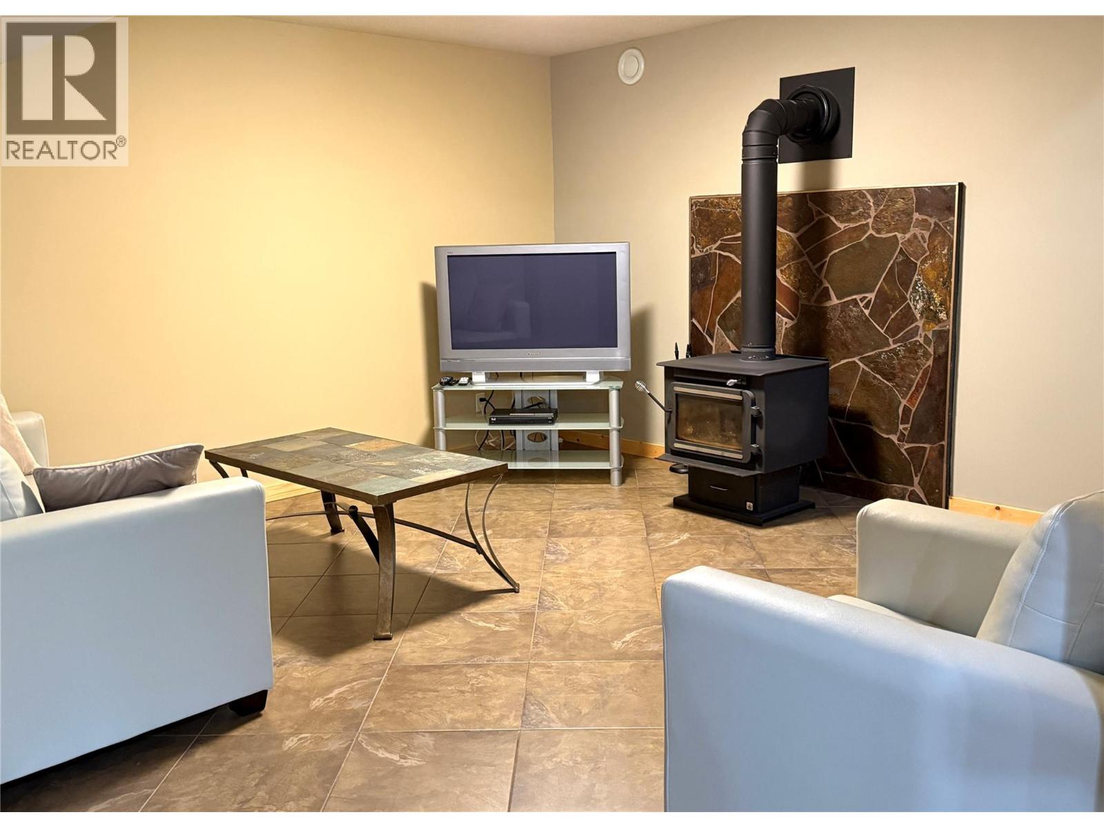 940 313TH DRIVE - 45