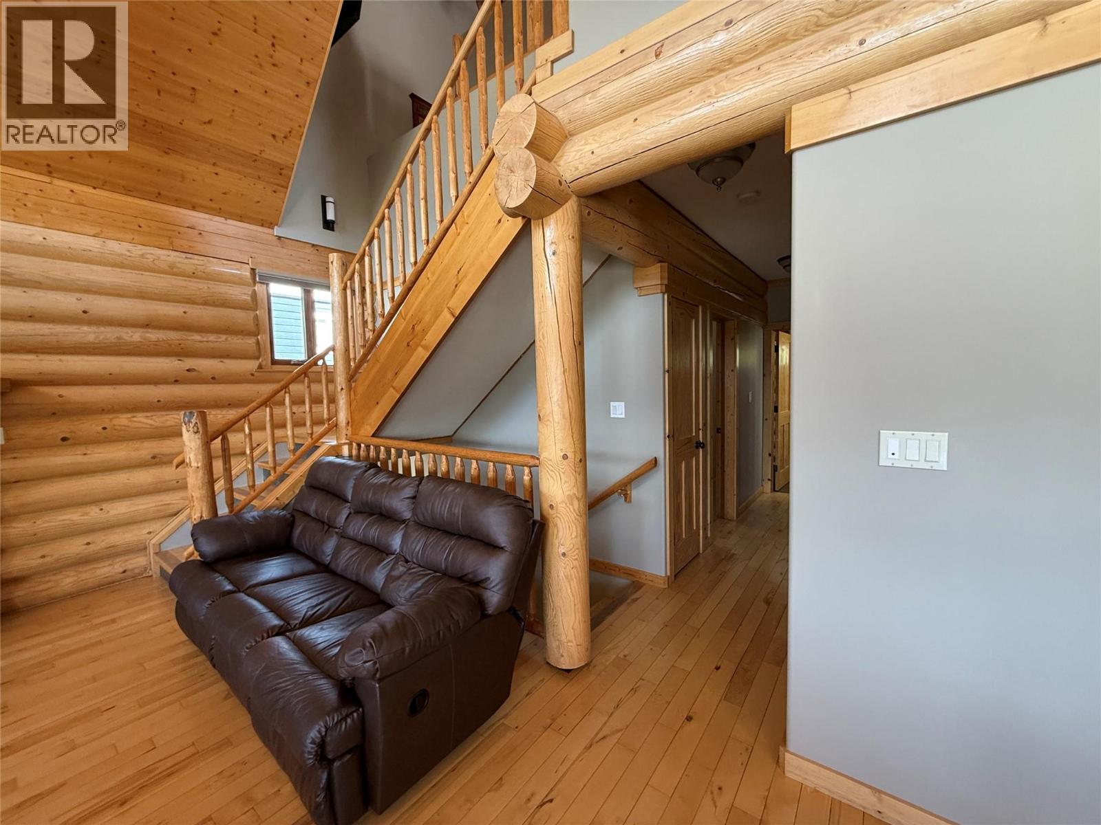 940 313TH DRIVE - 44