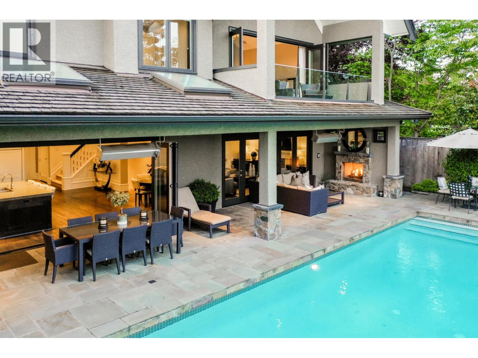 2312 KINGS AVENUE, West Vancouver