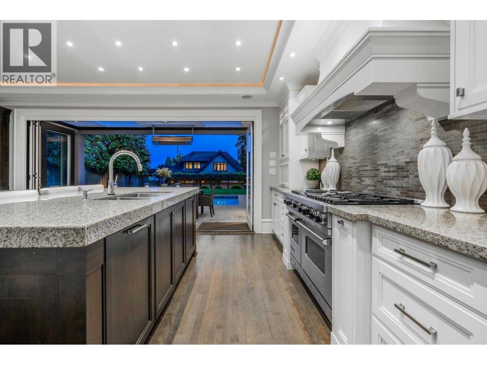 2312 KINGS AVENUE, West Vancouver