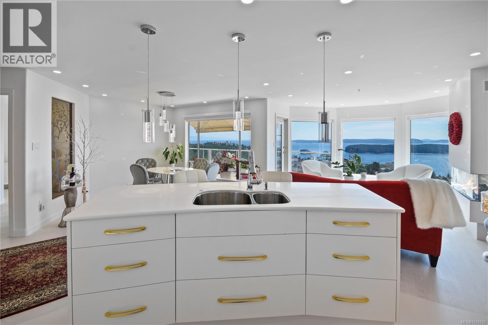 3359 Edgewood Dr, Nanaimo